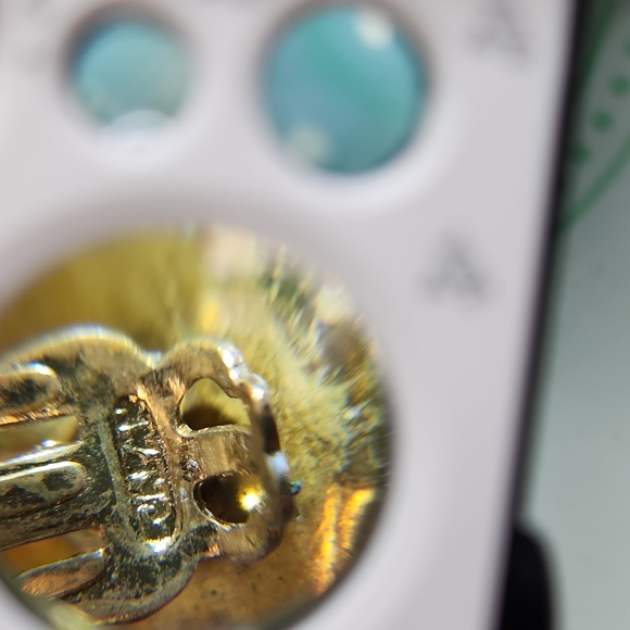 Vintage Signed Japan Clip-on Earrings - Picture 5 of 6